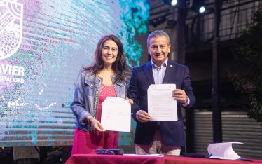 Firma Convenio Colaboración I. Municipalidad de San Javier y MUV Chile.